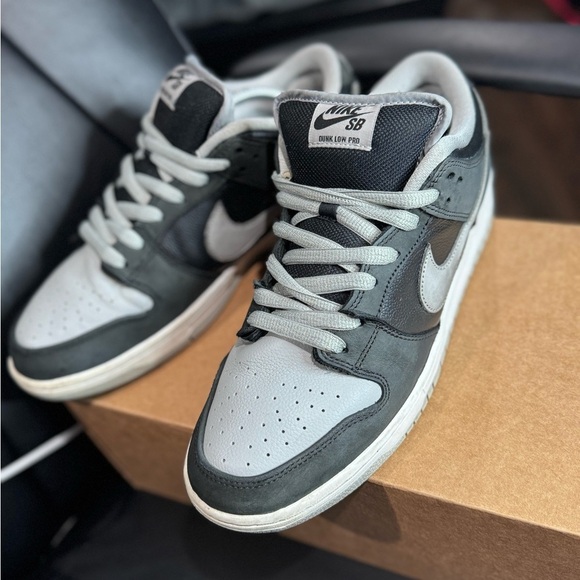 J Pack Shadow Nike SB Dunk Low Pro Sneakers Size 10.5​ - Picture 2 of 3